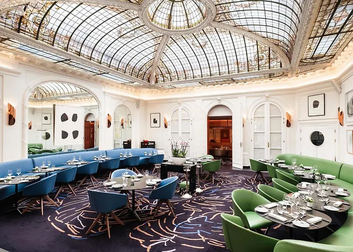 Hôtel Vernet Champs Elysées Parigi
